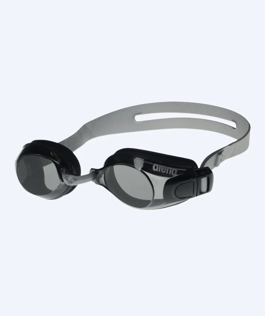 Arena Schwimmbrille für Freizeitschwimmer - Zoom X-Fit - Schwarz (Smoke Scheiben)