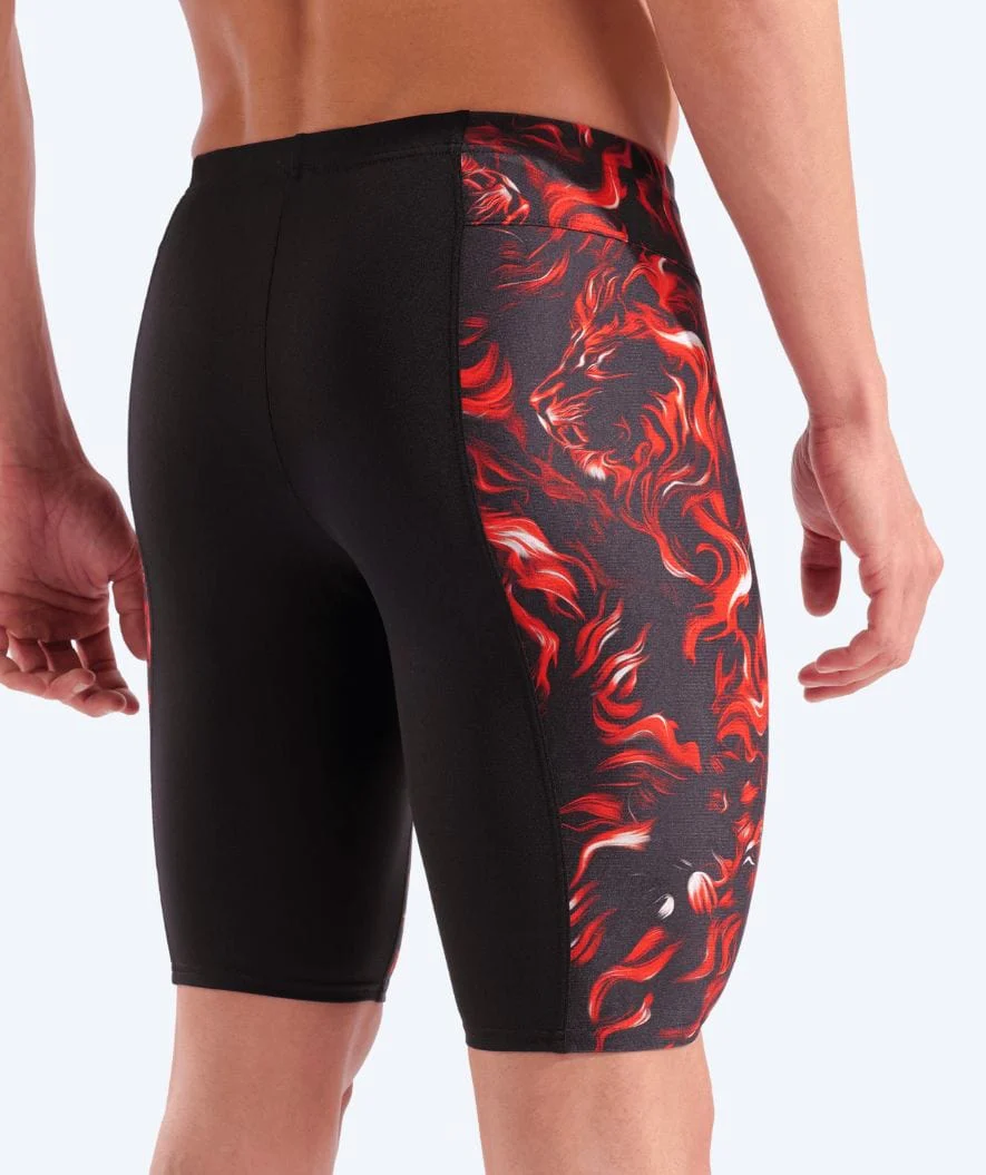 Arena lange Badehose für Herren - Graphic - Schwarz/Rot (Limited 2026) - Image 4
