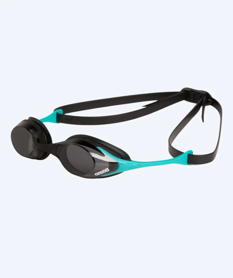Arena Schwimmbrille - Cobra SWIPE Smoke - Schwarz/Hellblau