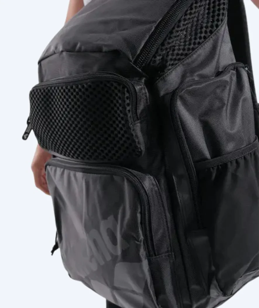 Arena Schwimmrucksack - One Go 45L - Schwarz - Image 11