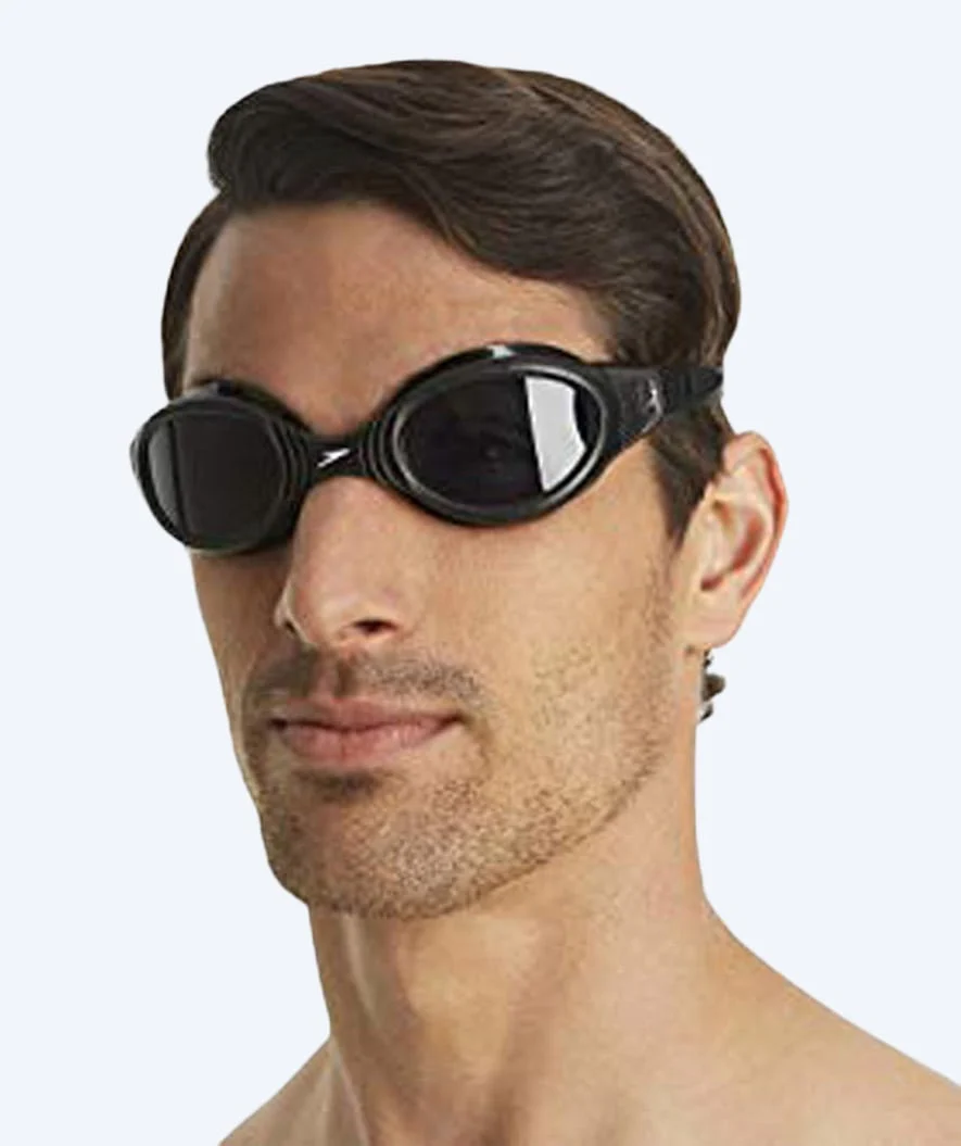 Speedo Schwimmbrille für Freizeitschwimmer - Biofuse Flexiseal - Schwarz (Smoke Scheiben) - Image 6