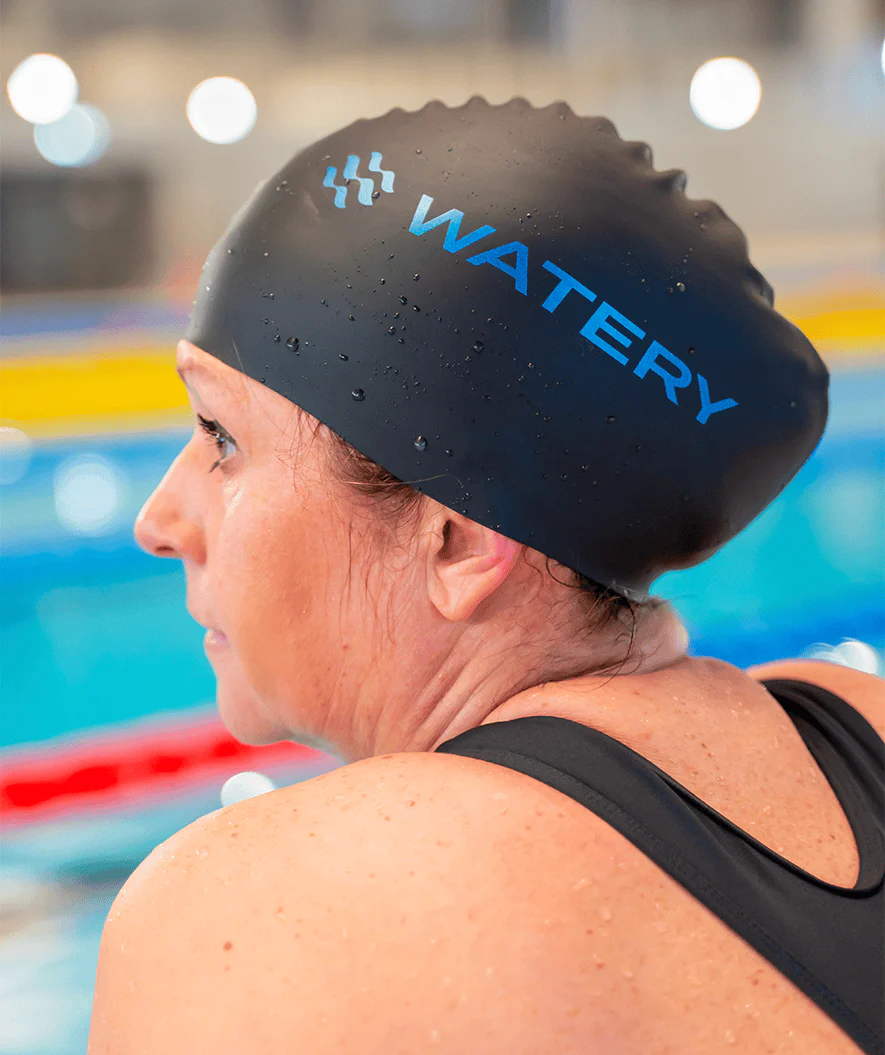 Watery Badekappe - Signature Metallic - Schwarz/Blau - Image 4