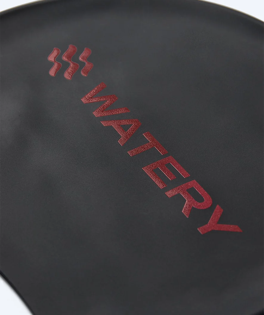 Watery Badekappe - Signature Metallic - Schwarz/Rot - Image 2