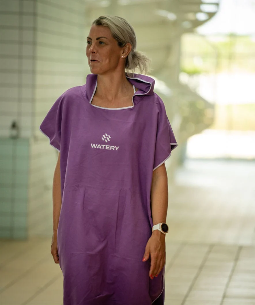 Watery Badeponcho für Erwachsene - Mikrofaser - Lila - Image 9