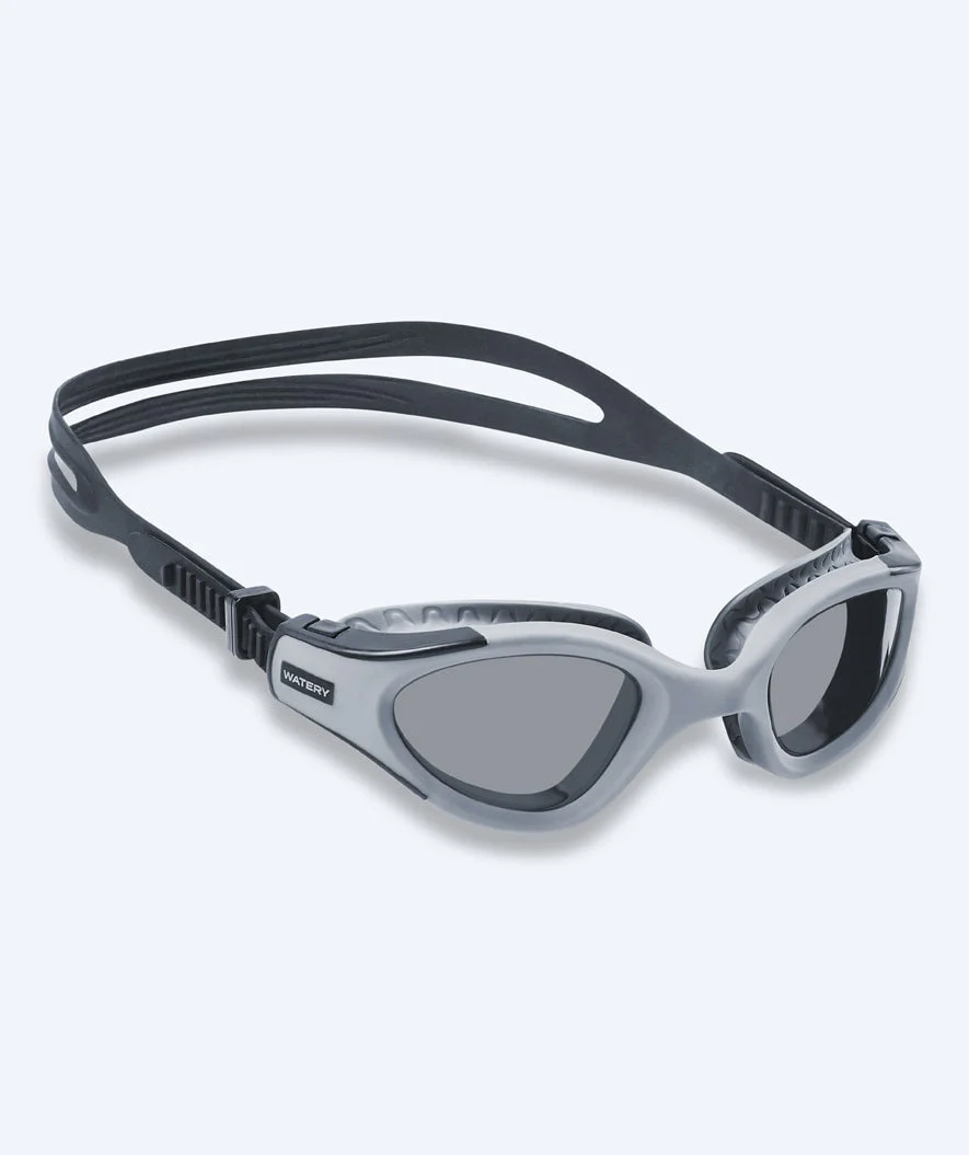 Watery Schwimmbrille für Freizeitschwimmer - Kelvin Active - Grau (Smoke Scheiben)