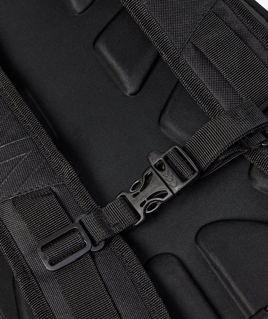 Watery Schwimmrucksack - Predator Ace 45L - Schwarz - Image 9