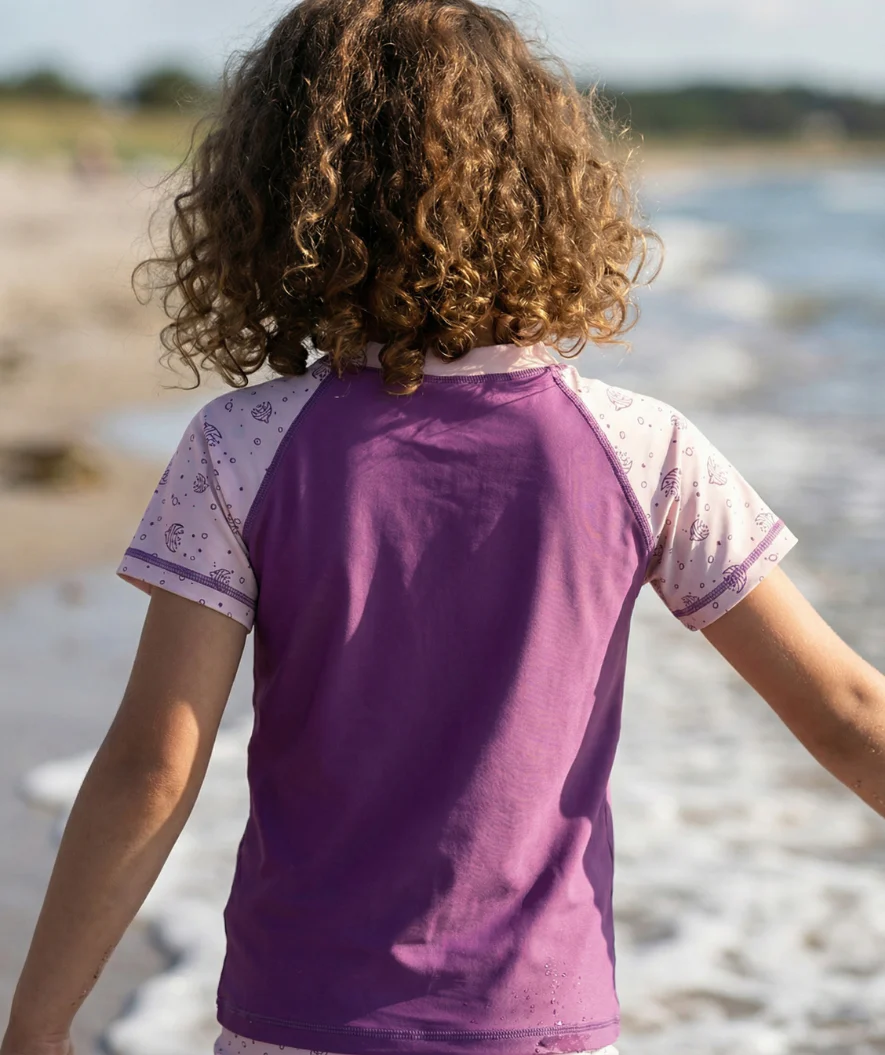 Watery UV Shirt für Kinder - Brandman Kurzarm Rashguard - Rosa/Lila - Image 7