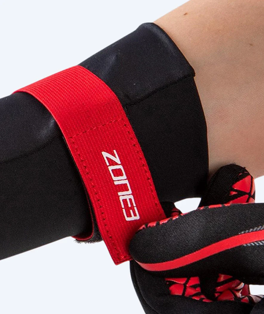 ZONE3 Neoprenhandschuhe - (2mm) - Schwarz/Rot - Image 3
